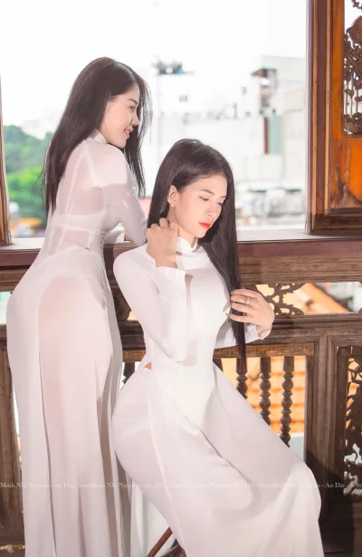 Áo dài trắng chị chị em em yêu kiều [XEI00O]
