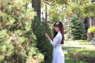 Áo dài trắng duyên dáng nữ sinh [GBBKYN]
