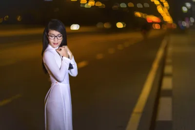 Áo dài trắng mắt kính quý phái [I4FGN4]