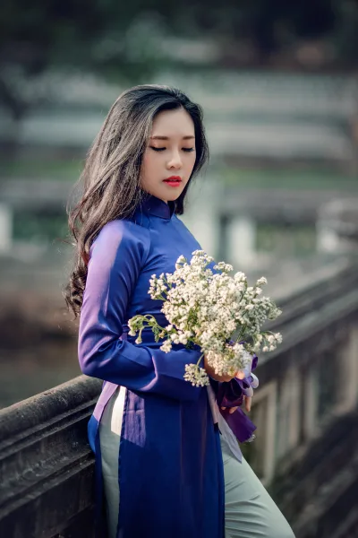 Áo dài trắng ảnh hoa duyên dáng [GMRNMC]
