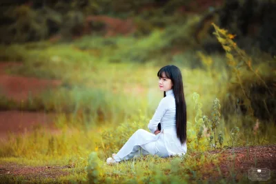Áo dài trắng đồng cỏ duyên dáng [8SFKUL]