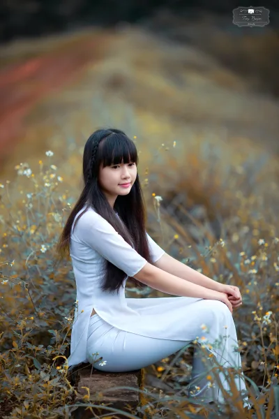 Truyền thống áo dài trắng đồng cỏ [SKNOZD]