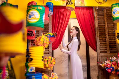 Áo dài trắng vẻ đẹp đón tết mong manh [UXTILW]