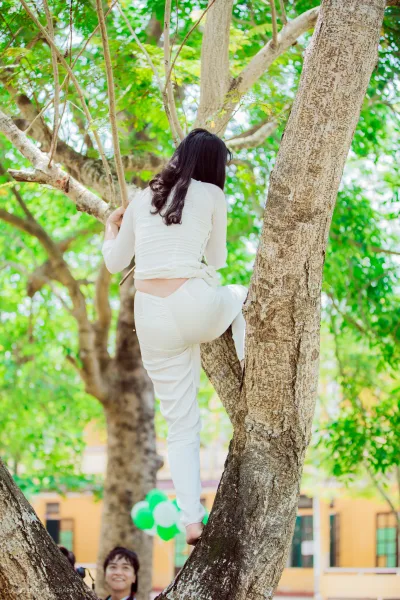 Khoảnh khắc áo dài trắng mong manh tinh nghịch [UMWQKT]