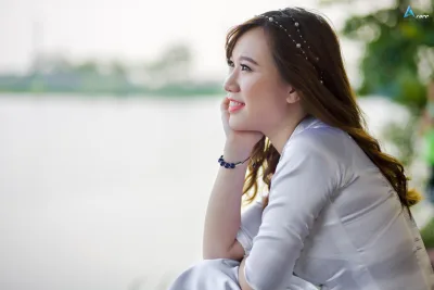 Cách tân áo dài trắng thanh thoát tươi tắn [L6LNO4]