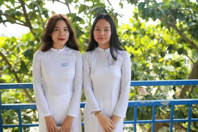 Vẻ đẹp Việt Nam áo dài trắng nữ sinh [RCVUZN]