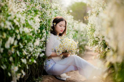 Áo dài trắng sang trọng hoa [1JGG6M]