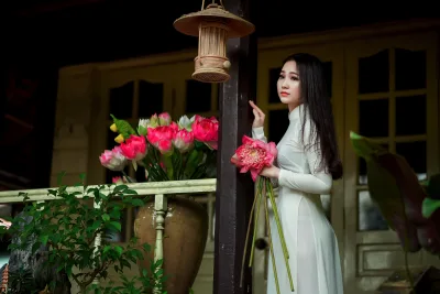 Thướt tha áo dài trắng hoa sen [XIST6K]