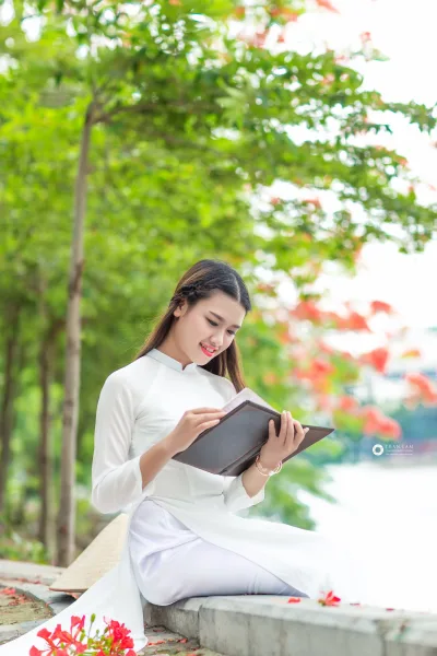 Bộ ảnh áo dài trắng thanh lịch hoa phượng [JG6MHA]