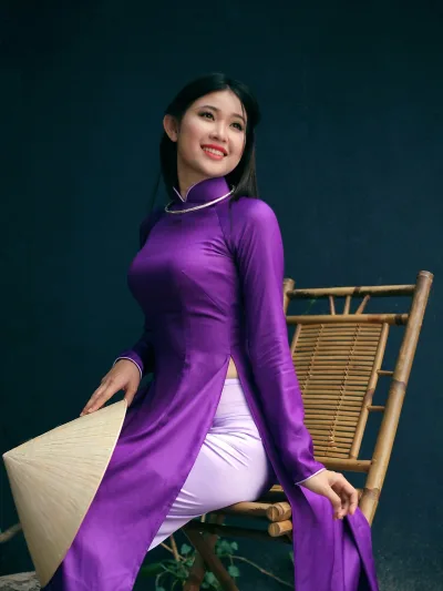 Nữ tính áo dài tím nón lá [AE35U6]