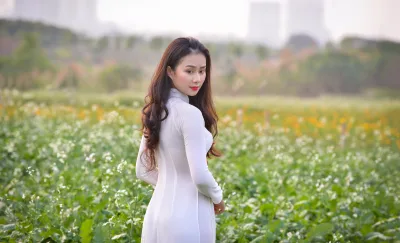 Yêu kiều áo dài trắng [U0KVXE]