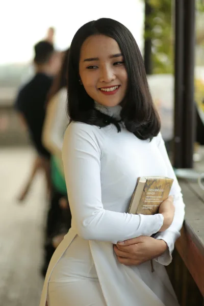 Áo dài trắng đằm thắm nuột [MH5CKB]