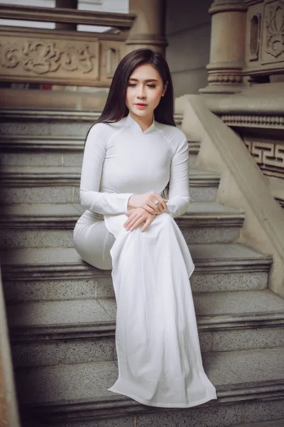 Áo dài trắng lễ chùa nổi bật [FBXVCJ]