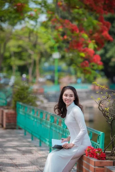 Hiện đại áo dài trắng hoa phượng [HCKBZD]