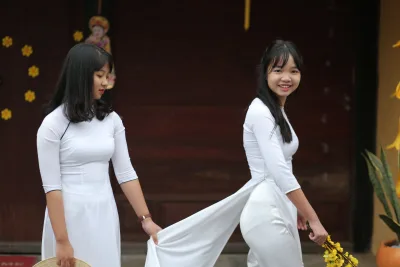 Nữ nhân áo dài trắng thanh tao nữ sinh [NWTFN3]