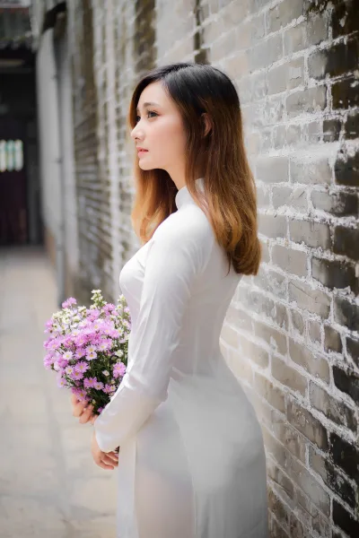 Áo dài trắng đậm chất Việt hoa [IMVYC1]