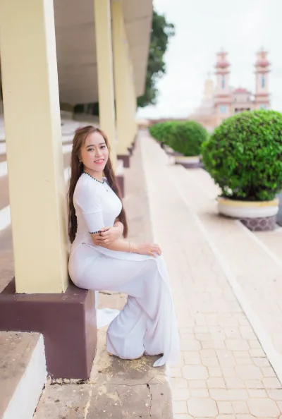 Áo dài trắng rửa mắt với ảnh góc ngang tinh tế [CO1QPO]