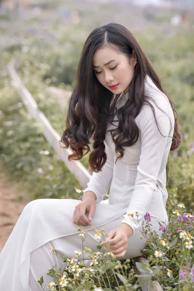 Áo dài trắng vẻ đẹp áo dài trắng rạng rỡ [YOLGLC]