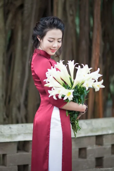 Áo dài đỏ kiêu sa hoa [F1K50B]