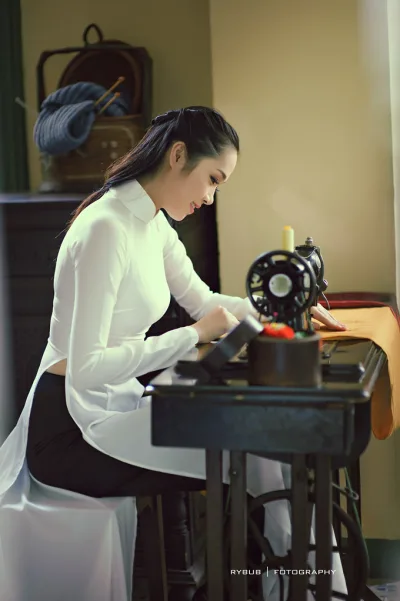 Tinh tế áo dài trắng cổ kính [VCED70]