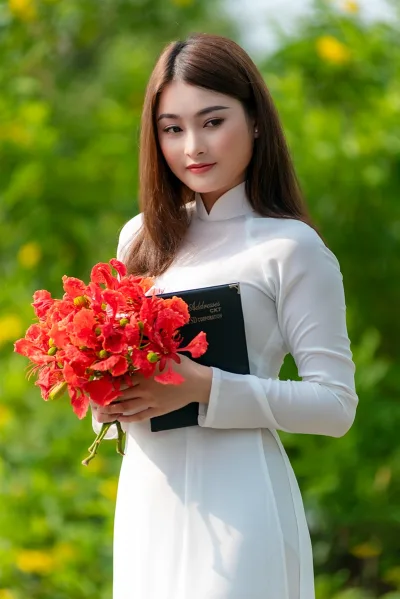 Áo dài trắng vẻ đẹp hoa dịu dàng [AVSCCT]