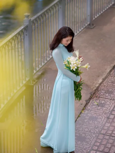 Áo dài xanh hoa cuốn hút [NJT8MO]