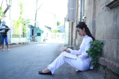 Áo dài trắng nổi bật áo dài trắng [S0SDLI]