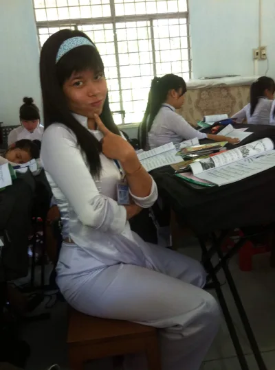 Loạt ảnh áo dài trắng yêu kiều lớp học [RLSLMH]