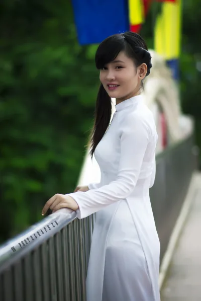 Áo dài trắng nữ sinh nét Việt [UQQWXF]