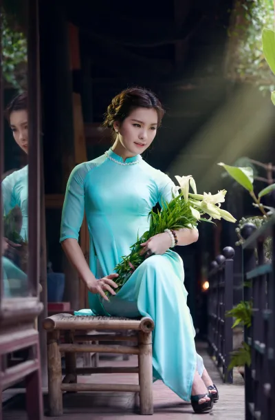 Áo dài xanh hoa đậm chất Việt [SIK84N]
