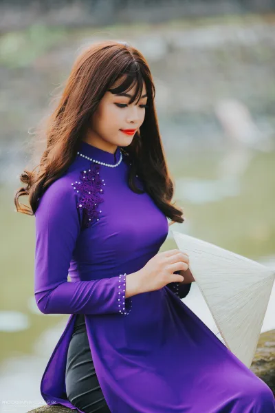 Áo dài tím rửa mắt với ảnh áo dài tím trang nhã [8MXQQF]