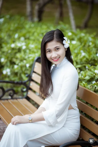 Áo dài trắng tinh khôi truyền thống [AZUVYM]