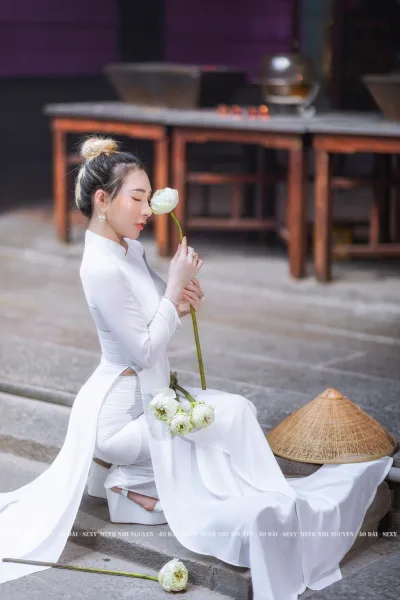 Áo dài trắng truyền thống áo dài trắng thanh lịch [YHS5YY]