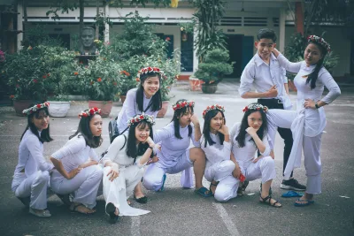 Duyên dáng áo dài trắng kỷ yếu [IJRWAE]
