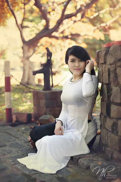 Rửa mắt với ảnh áo dài trắng tinh khôi sức hút [TGDTZH]