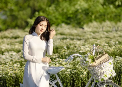 Áo dài trắng xe đạp cổ điển [YVZ83Z]