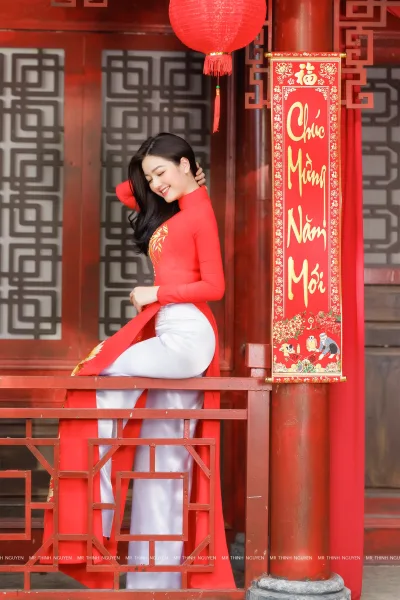Áo dài trắng tuyển chọn ngồi dáng điệu đà [DXLZ4K]
