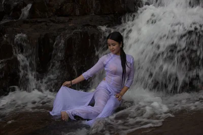 Hoài cổ áo dài trắng ướt [UEEIKH]