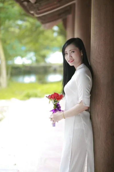 Áo dài trắng áo dài trắng thanh tao [UFUZJN]