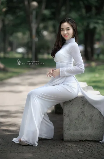 Áo dài trắng cổ điển [JMO83W]