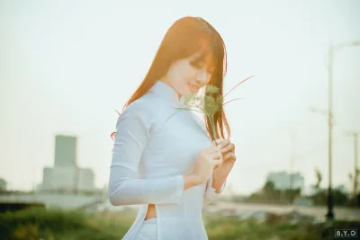 Bộ sưu tập áo dài trắng tinh tế nắng [V3NJ7W]