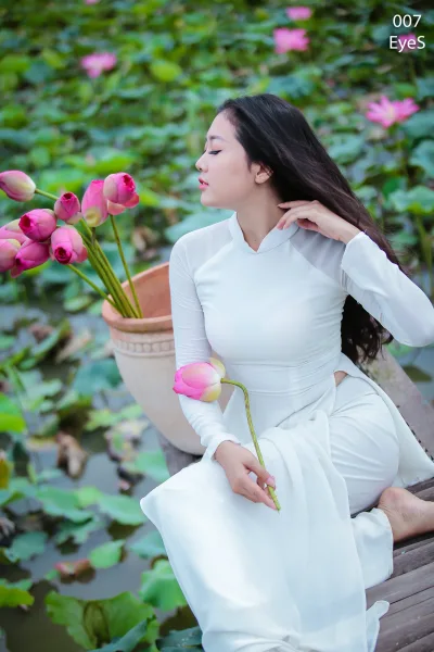 Mong manh áo dài trắng [HLNYS0]