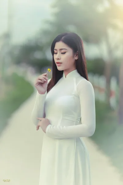 Áo dài trắng hoa thanh lịch [PQOTFW]