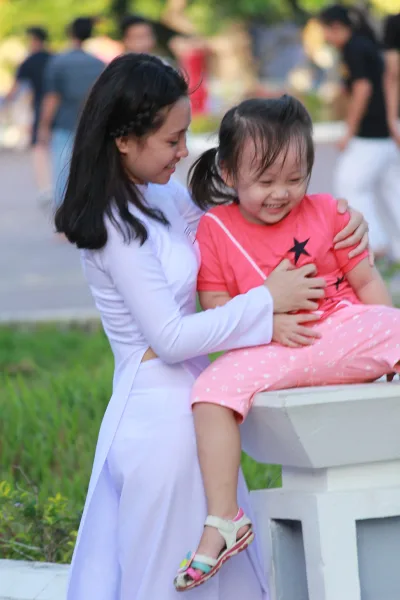 Áo dài trắng hình nền nữ sinh yêu kiều [CCM8XX]