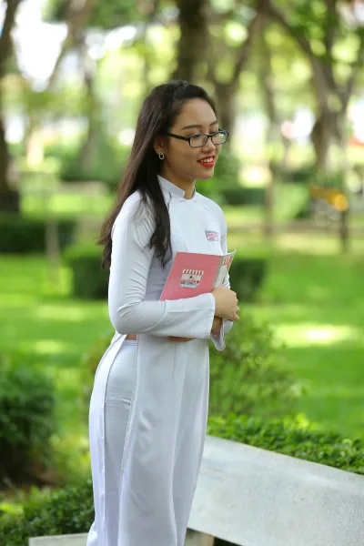Áo dài trắng nét đẹp áo dài nữ sinh đậm chất Việt [IXV274]