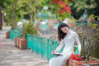 Bộ sưu tập áo dài trắng truyền thống hoa phượng [CPVRBX]
