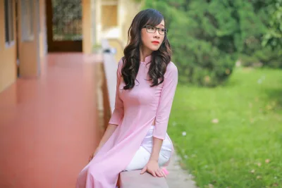 Áo dài hồng duyên thầm mắt kính [VLDFII]