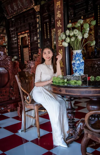 Áo dài trắng dịu dàng tinh khôi [MR17KO]