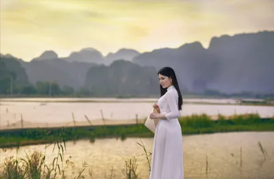 Áo dài trắng đằm thắm [NGSYEB]