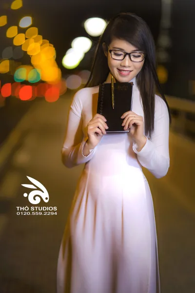 Áo dài trắng truyền thống nuột [0PFOI3]